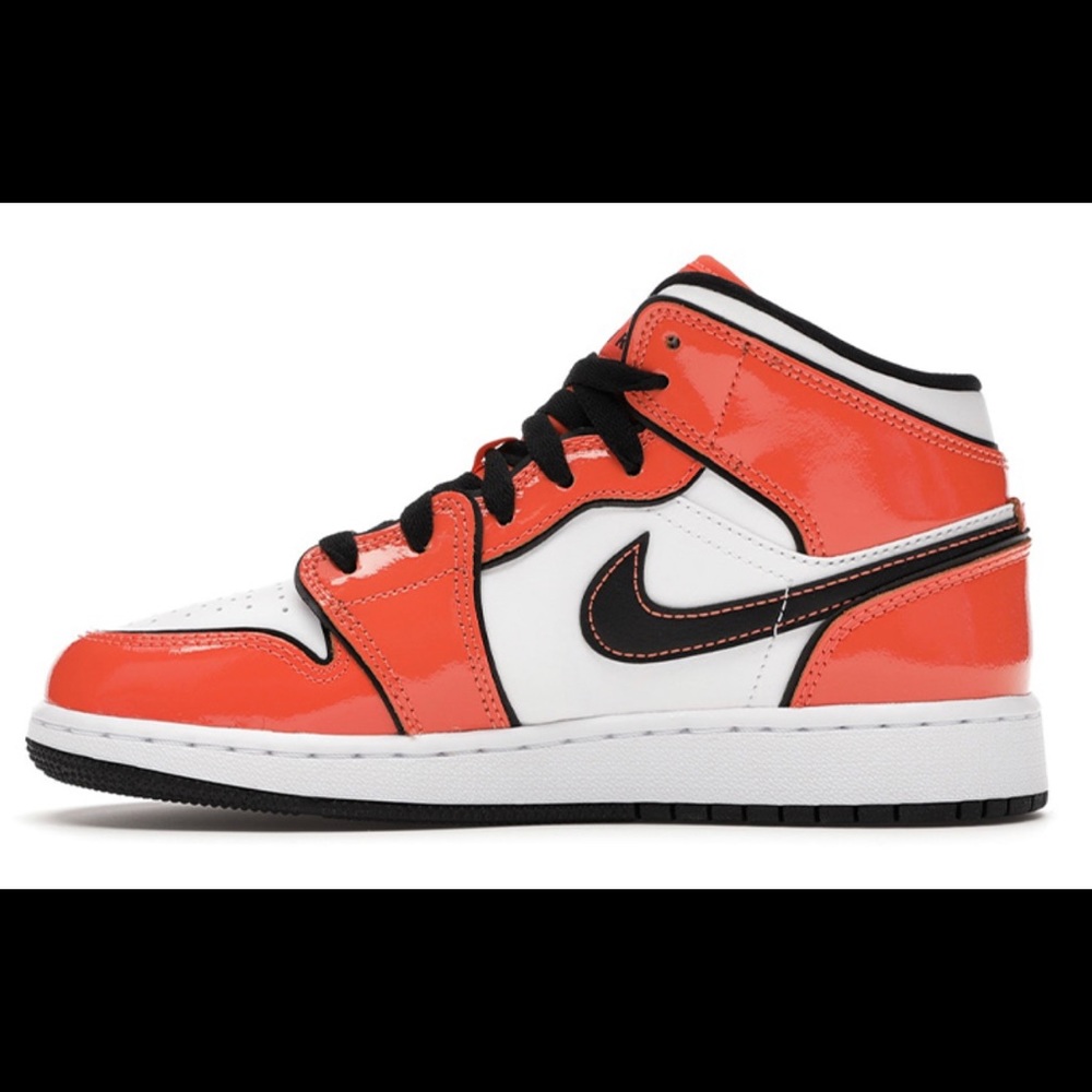 Air Jordan 1 Mid new released - Picture 5 of 5